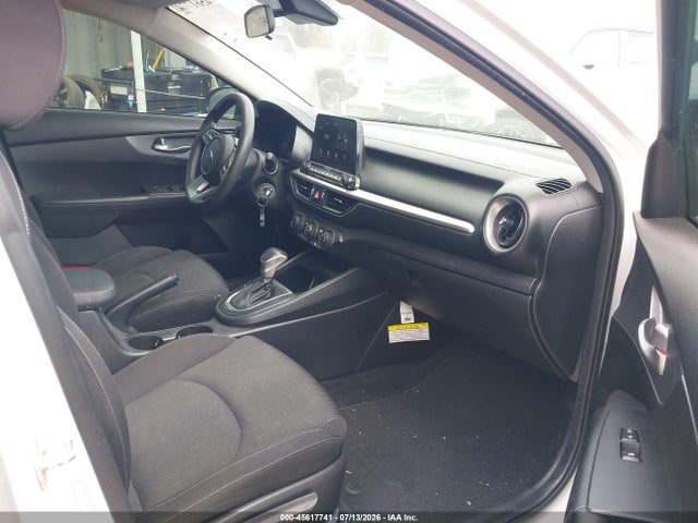 2021 Kia Forte Lxs მანქანა იყიდება აუქციონზე, vin: 3KPF24AD2ME403178, აუქციონის ნომერი: 45617741