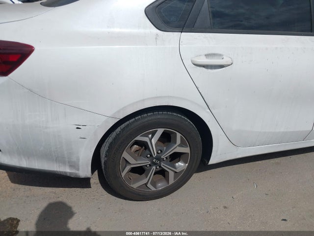 2021 Kia Forte Lxs მანქანა იყიდება აუქციონზე, vin: 3KPF24AD2ME403178, აუქციონის ნომერი: 45617741