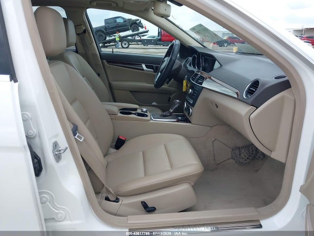 Продаж на аукціоні авто 2014 Mercedes-benz C 250 Sport, vin: WDDGF4HB7EA954164, номер лоту: 45617795