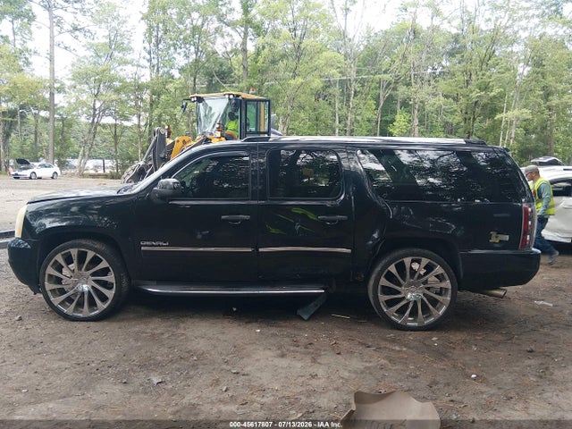 Продаж на аукціоні авто 2011 Gmc Yukon Xl 1500 Denali, vin: 1GKS2MEF1BR117645, номер лоту: 45617807
