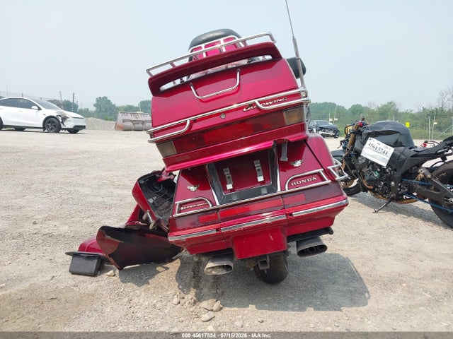 45617834 :رقم المزاد ، 1HFSC220XWA001741 vin ، 1998 Honda Gl1500 A مزاد بيع
