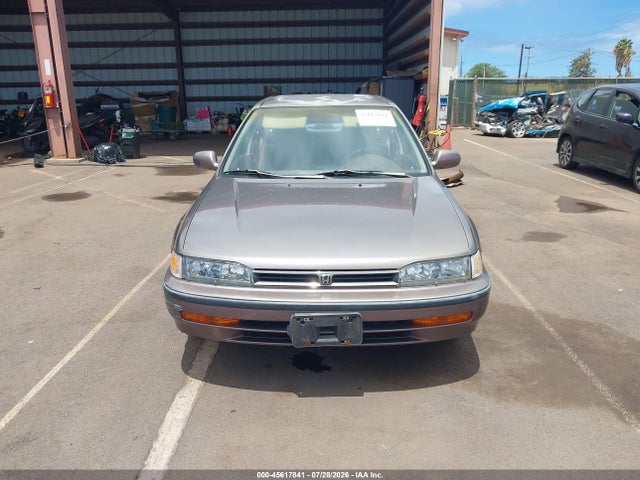 1992 Honda Accord Lx მანქანა იყიდება აუქციონზე, vin: 1HGCB7656NA141449, აუქციონის ნომერი: 45617841