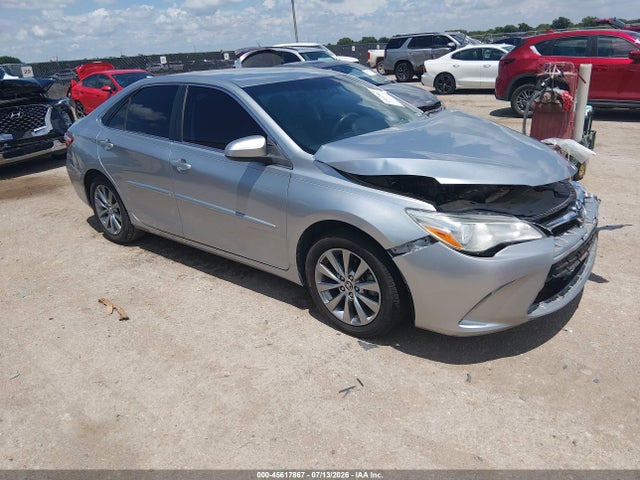 45617867 :رقم المزاد ، 4T4BF1FK4FR451585 vin ، 2015 Toyota Camry Xle مزاد بيع