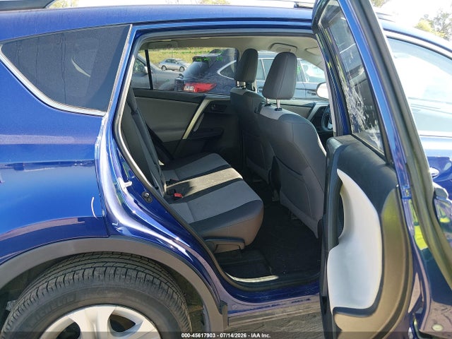 Toyota RAV4 LE 2015 2T3BFREV9FW401910 Image 8