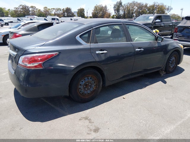 Nissan Altima 2.5 S 2015 1N4AL3APXFC104324 Image 4