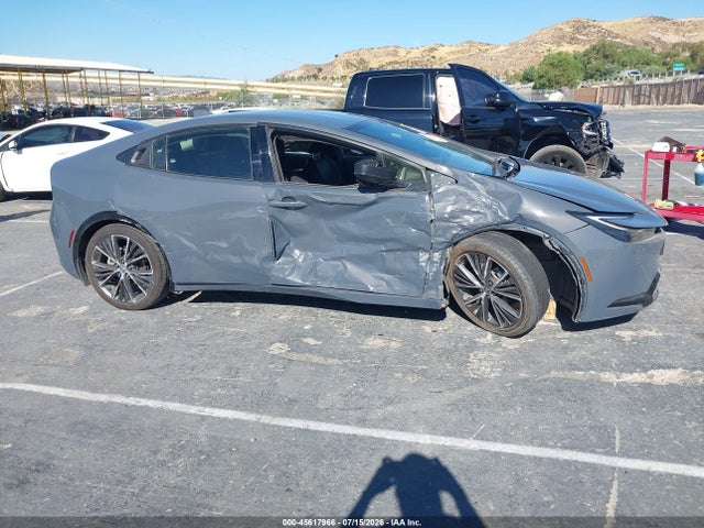 JTDACAAU5R3039018 Toyota PRIUS XLE