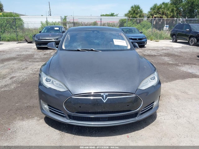 45618046 :رقم المزاد ، 5YJSA1S10EFP56681 vin ، 2014 Tesla Model S مزاد بيع