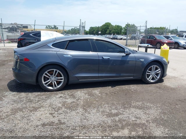 2014 Tesla Model S მანქანა იყიდება აუქციონზე, vin: 5YJSA1S10EFP56681, აუქციონის ნომერი: 45618046