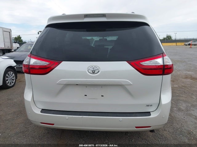 5TDYK3DC5GS754330 Toyota Sienna Xle 8 Passenger