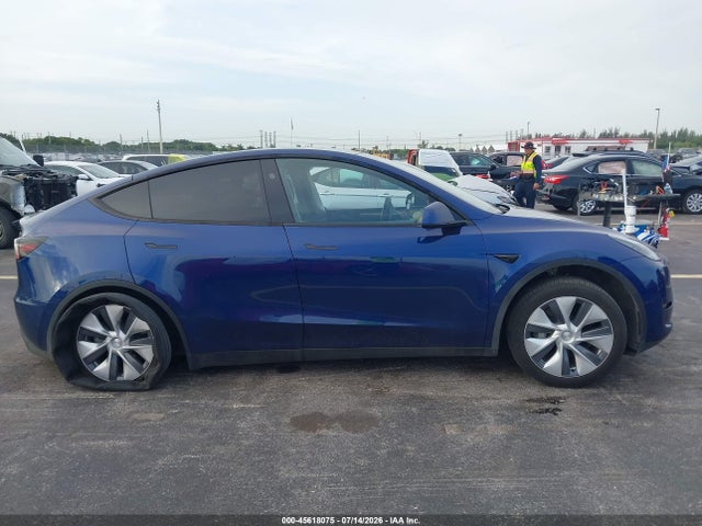 Продаж на аукціоні авто 2023 Tesla Model Y Awd/long Range Dual Motor All-wheel Drive, vin: 7SAYGDEE0PA206991, номер лоту: 45618075