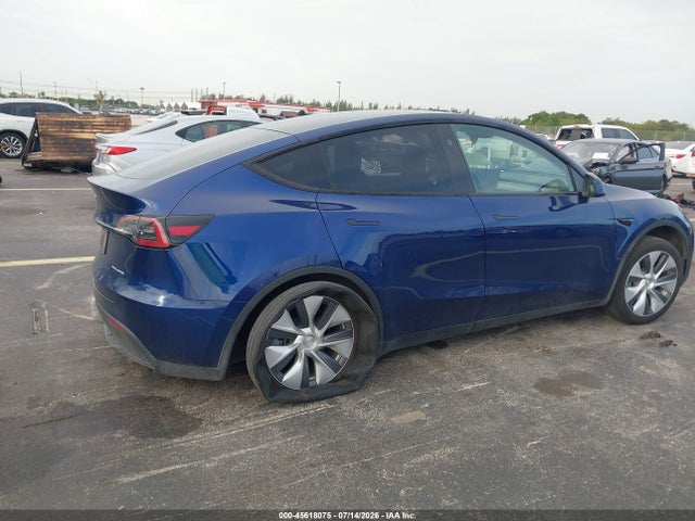 Продаж на аукціоні авто 2023 Tesla Model Y Awd/long Range Dual Motor All-wheel Drive, vin: 7SAYGDEE0PA206991, номер лоту: 45618075