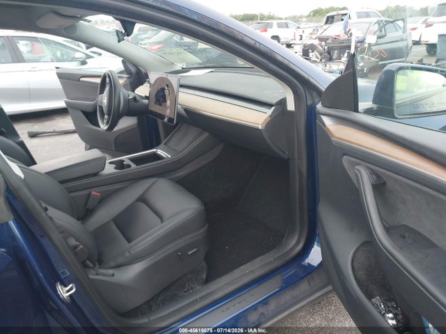 Продаж на аукціоні авто 2023 Tesla Model Y Awd/long Range Dual Motor All-wheel Drive, vin: 7SAYGDEE0PA206991, номер лоту: 45618075