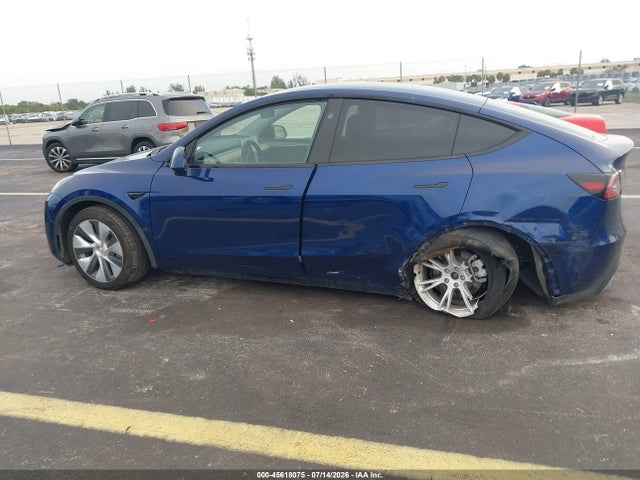Продаж на аукціоні авто 2023 Tesla Model Y Awd/long Range Dual Motor All-wheel Drive, vin: 7SAYGDEE0PA206991, номер лоту: 45618075