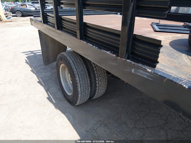 1GB3CZCG1EF126992 Chevrolet Silverado 3500hd Chassis Work Truck