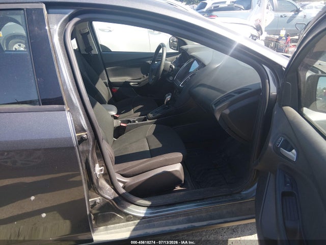 Ford FOCUS SE 2018 1FADP3FEXJL224576 Image 5