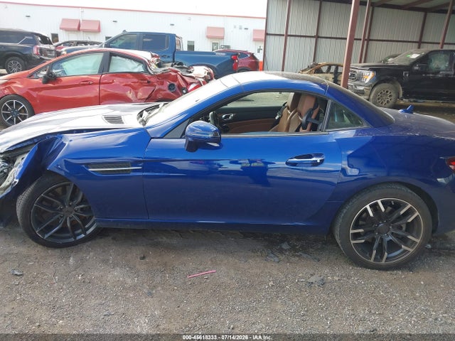 45618333 :رقم المزاد ، WDDPK3JA4HF133277 vin ، 2017 Mercedes-benz Slc 300 مزاد بيع