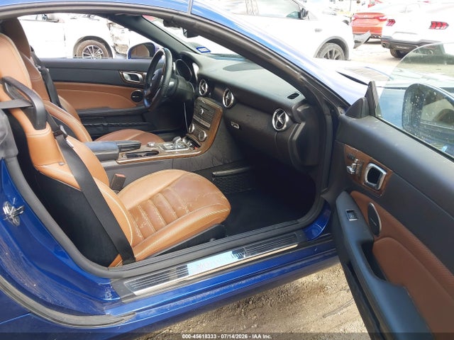 45618333 :رقم المزاد ، WDDPK3JA4HF133277 vin ، 2017 Mercedes-benz Slc 300 مزاد بيع