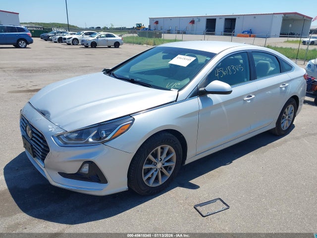 Hyundai SONATA SE 2018 5NPE24AF0JH723801 Image 2