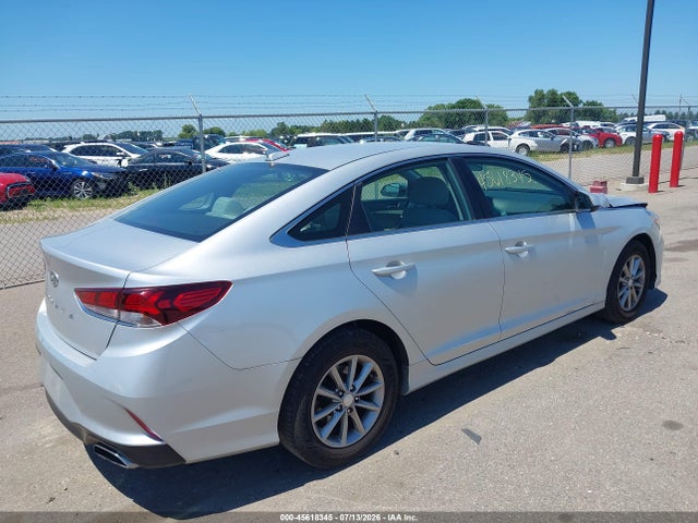 Hyundai SONATA SE 2018 5NPE24AF0JH723801 Image 4