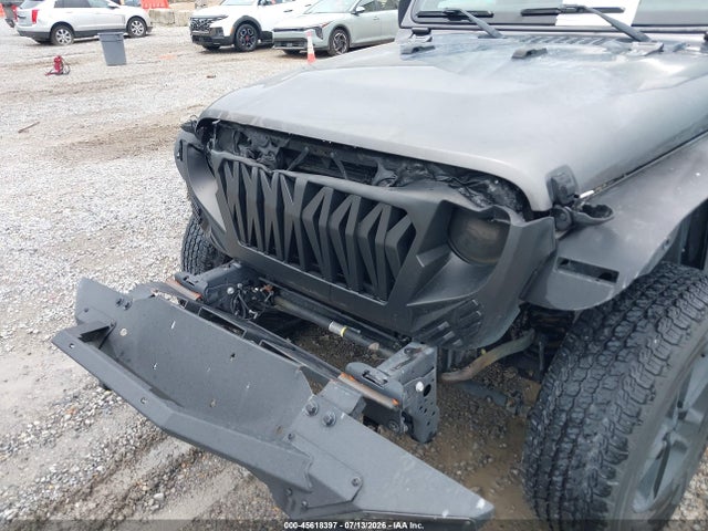 1C4HJXEN9KW600173 Jeep Wrangler Unlimited Sahara 4x4