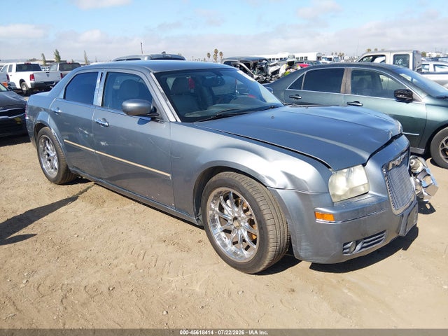 Продажа на аукционе авто 2006 Chrysler 300 Touring, vin: 2C3LA53G26H205893, номер лота: 45618414
