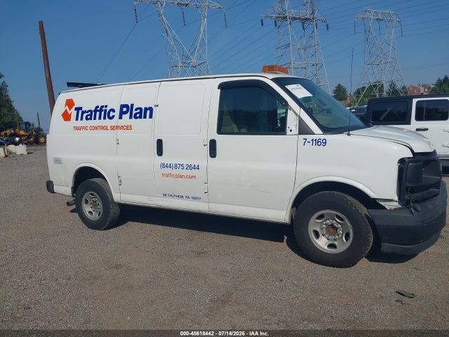 Chevrolet Express 2500 Work Van 2017 1GCWGAFF4H1133194 Image 14