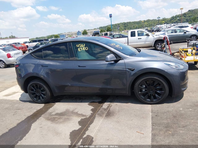 2023 Tesla Model Y Awd/long Range Dual Motor All-wheel Drive მანქანა იყიდება აუქციონზე, vin: 7SAYGDEE9PA157628, აუქციონის ნომერი: 45618580