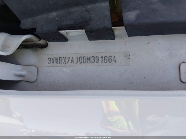 45618608 :رقم المزاد ، 3VWDX7AJ0DM391664 vin ، 2013 Volkswagen Jetta 2.5l Se مزاد بيع