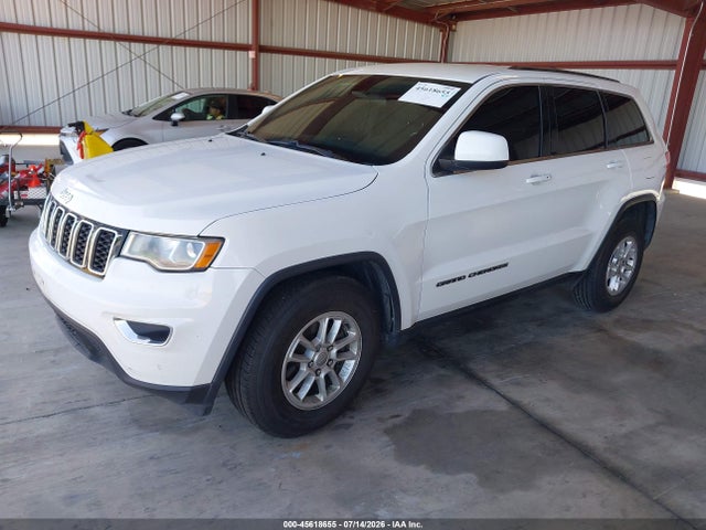 1C4RJEAG9JC382722 Jeep Grand Cherokee Laredo 4x2