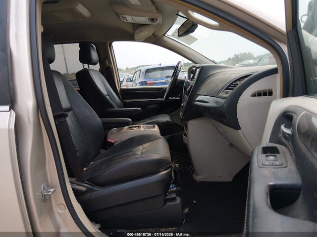 Продажа на аукционе авто 2015 Chrysler Town & Country Touring, vin: 2C4RC1BG8FR717954, номер лота: 45618736