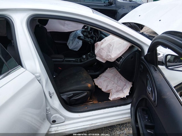 45618760 :رقم المزاد ، 1C3CCCAB6GN137807 vin ، 2016 Chrysler 200 Limited مزاد بيع