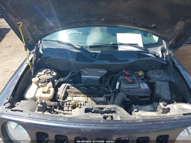 1C4NJPBB5GD562070 Jeep Patriot Sport