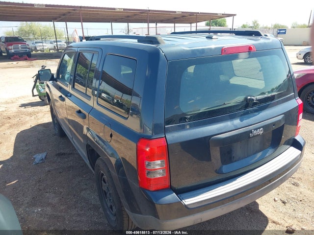 1C4NJPBB5GD562070 Jeep Patriot Sport