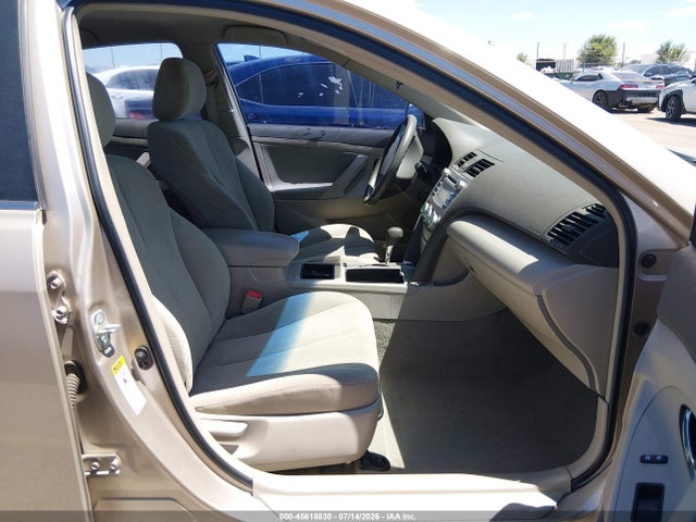 45618830 :رقم المزاد ، 4T4BE46K68R046481 vin ، 2008 Toyota Camry Le مزاد بيع