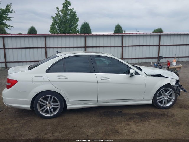 Продажа на аукционе авто 2012 Mercedes-benz C 300 Sport 4matic, vin: WDDGF8BB7CR237665, номер лота: 45618839