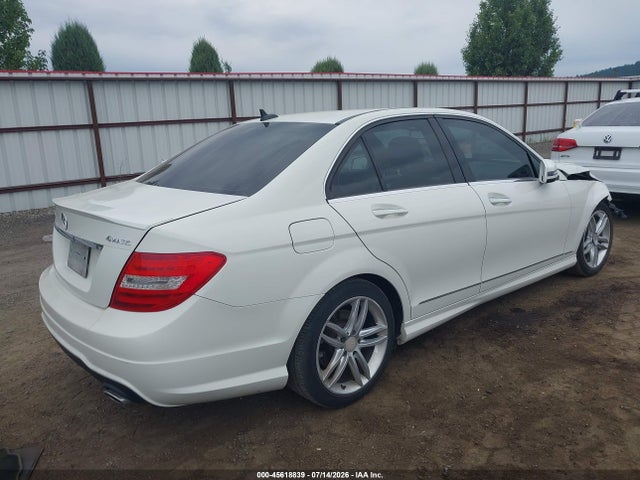 Продажа на аукционе авто 2012 Mercedes-benz C 300 Sport 4matic, vin: WDDGF8BB7CR237665, номер лота: 45618839