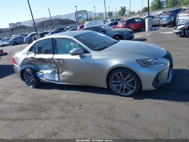 Lexus IS 350 2019 JTHBZ1D21K5035036 Image 14