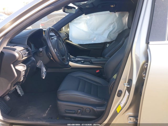 Lexus IS 350 2019 JTHBZ1D21K5035036 Image 5