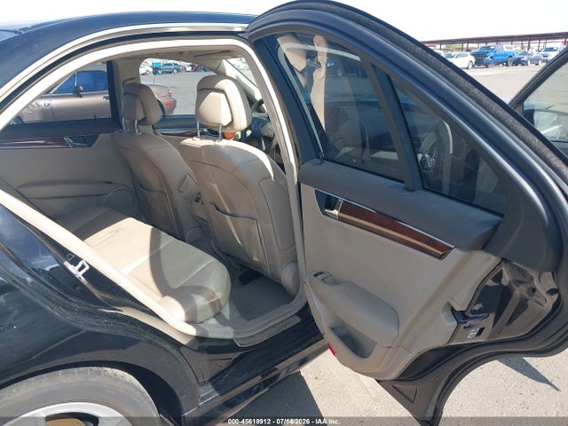 Продажа на аукционе авто 2011 Mercedes-benz C 300 Luxury 4matic/sport 4matic, vin: WDDGF8BBXBR141219, номер лота: 45618912