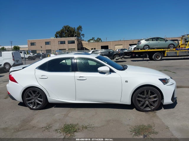 Lexus IS 200T 2017 JTHBA1D22H5039225 Image 13