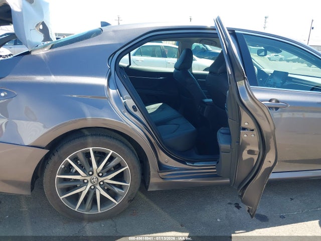 4T1F11AK9RU868593 Toyota CAMRY XLE