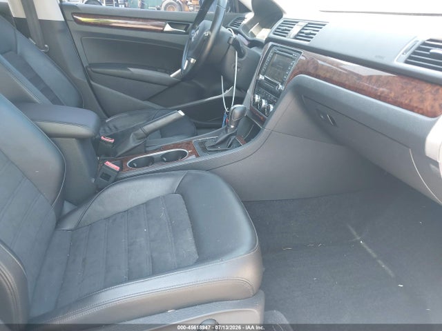 Aukcja sprzedaży 2013 Volkswagen Passat 2.0l Tdi Sel Premium, vin: 1VWCN7A30DC138445, numer aukcji: 45618947