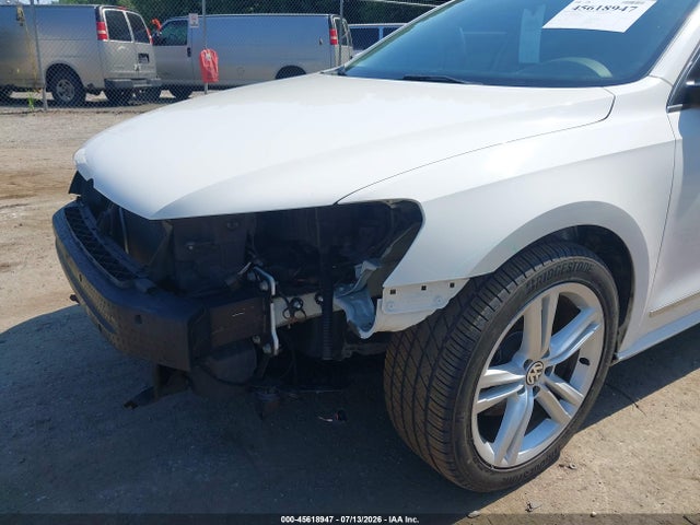 Aukcja sprzedaży 2013 Volkswagen Passat 2.0l Tdi Sel Premium, vin: 1VWCN7A30DC138445, numer aukcji: 45618947