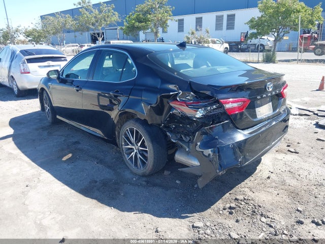 Продажа на аукционе авто 2021 Toyota Camry Xle Hybrid, vin: 4T1F31AK9MU021723, номер лота: 45618991