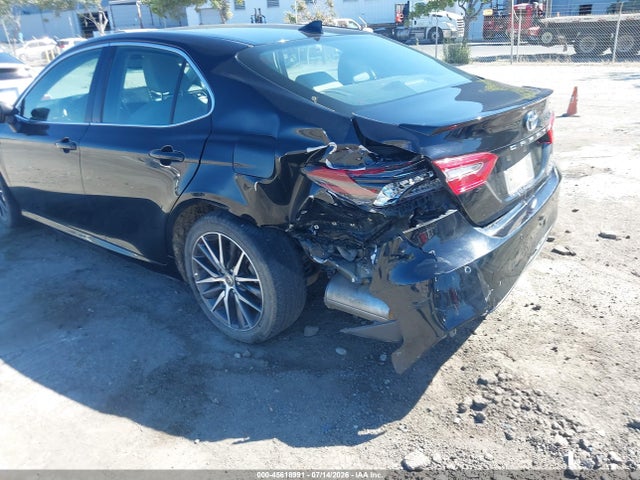 Продажа на аукционе авто 2021 Toyota Camry Xle Hybrid, vin: 4T1F31AK9MU021723, номер лота: 45618991