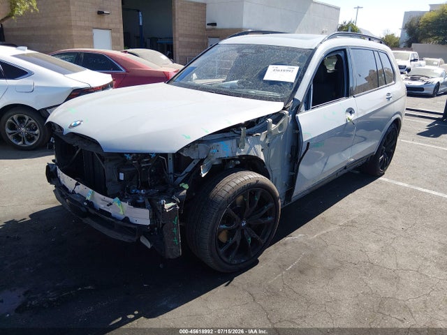 BMW X7 M60i 2024 5UX33EM05R9S86530 Image 2