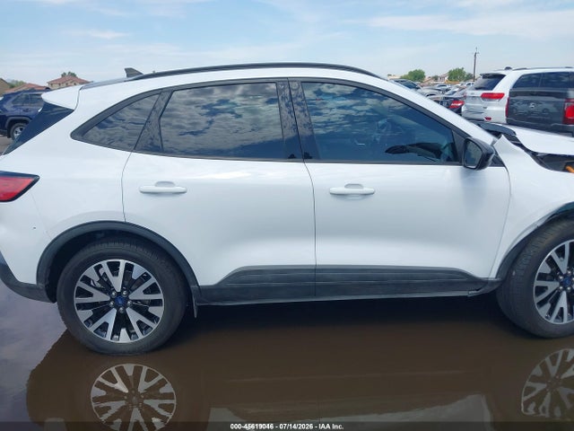 1FMCU0BZ7LUC57064 Ford Escape Se Sport Hybrid