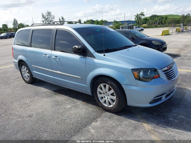 2013 Chrysler Town & Country Touring მანქანა იყიდება აუქციონზე, vin: 2C4RC1BG0DR540331, აუქციონის ნომერი: 45619070