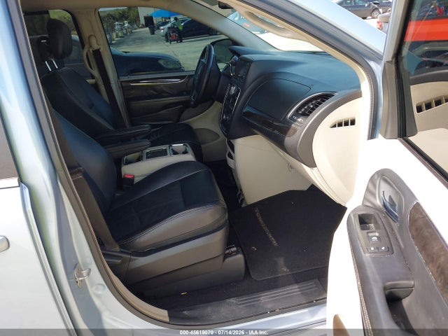 2013 Chrysler Town & Country Touring მანქანა იყიდება აუქციონზე, vin: 2C4RC1BG0DR540331, აუქციონის ნომერი: 45619070
