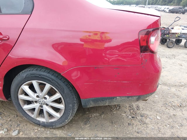 Продаж на аукціоні авто 2010 Volkswagen Jetta Limited Edition, vin: 3VWRX7AJ2AM149900, номер лоту: 45619073